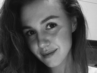 kinky cam JanieceZarco