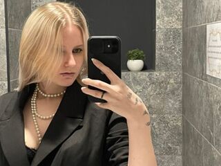 adult cam chat JenaeMcquillen