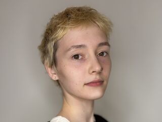 naughty camwhore JenelleBarette