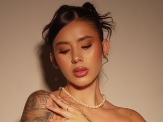 beautiful girl cam JennCasas