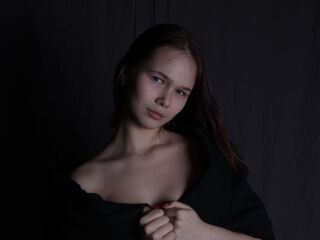 naked cam girl masturbating with vibrator JesseniaLitt