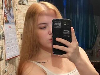 strip tease KarrieAnesi