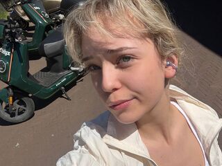 nude camgirl pic KeilaTouchton