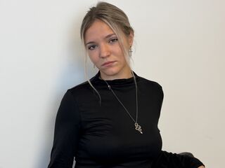 cam whore livesex KeiraTullier