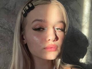 webcam striptease show KianaStark