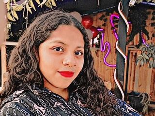 shower sex webcam KyraFade