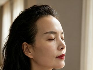 camgirl playing with dildo LIliChang