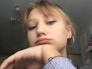 camwhore masturbating with sextoy LakeeshaBrimmer