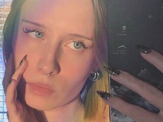 camwhore masturbating LeonilaSeedorf