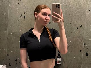 free hardcore porn webcam LessieNunz