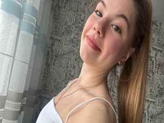 camslut fingering pussy LikaMoriss