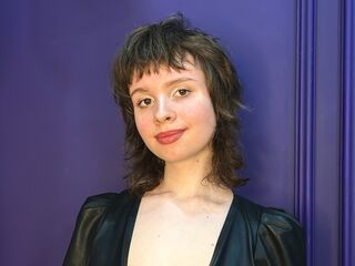 live webcam performer LillyStark