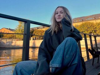 streaming live cam LillyStill