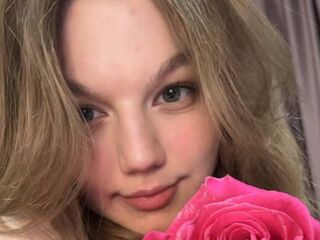 sexy camgirl live LinnGrimshaw