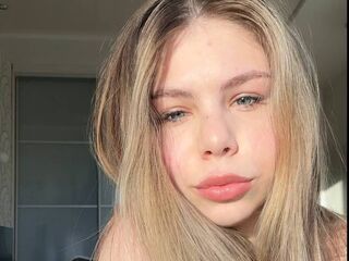 hot sex cam LioraVayne