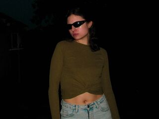 topless girl LolaAspis