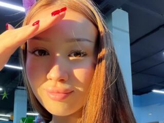 adult cam LucyAurexia