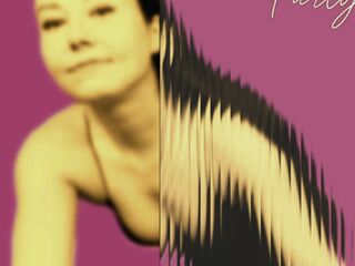 fingering LucyLevatto