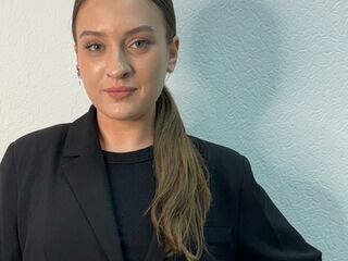 stripper cam LyndaEstle