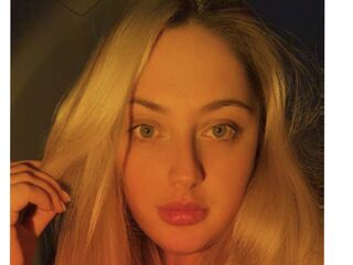 naked camgirl photo MarieBuck