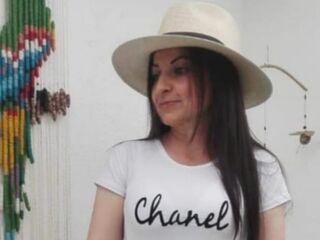 hot cam show MarthaFran