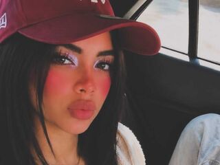naked webcam girl photo MeliThompson