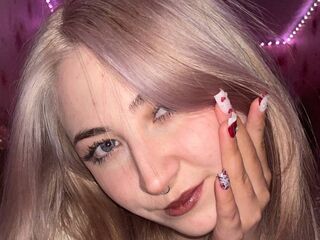 naked cam girl masturbating with dildo MelitaHogston