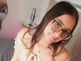 cam girl playing with sextoy MiaHilfiger
