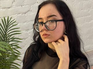 naked camgirl MiaKawa