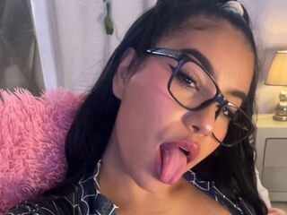 free live chat MihaCameron
