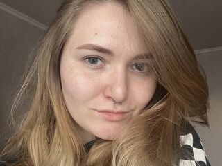 camgirl showing tits MissBrooksy