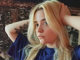 kinky cam MonnieMoniz