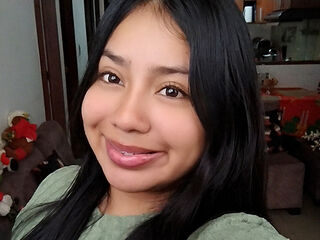 beautiful camgirl NoaBaker