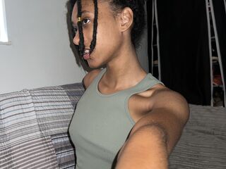 masturbating camgirl NylaBrooke