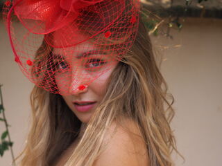 camgirl playing with sextoy OliviaNymphe