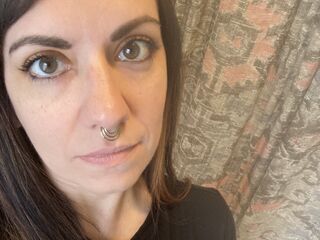 nude webcamgirl PiercedGoddess