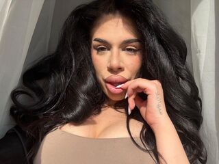 camgirl masturbating with sex toy ReinaTriana