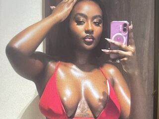 naked webcam girl fingering RemmyJade