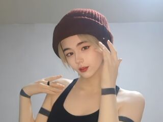 camgirl webcam RoxannCobio