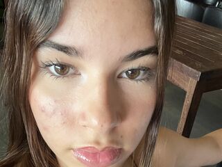 free live cam chat SariLane
