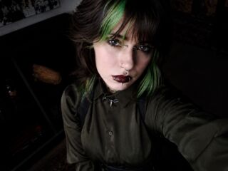 camwhore spreading pussy ShadowBelle
