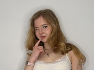 adult cam show SheridanHourani