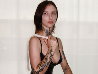 nude gamgirl SkinnySelina