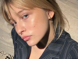 free liveshow SoledadMadon