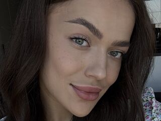 nude webcam girl photo SophieLun