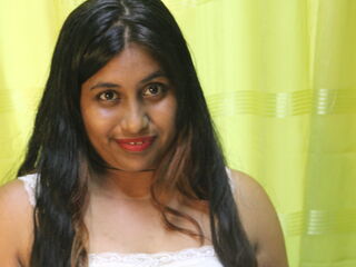 camgirl showing tits SophieSamaro