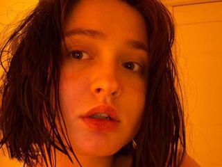 nude webcamgirl SudieBattista