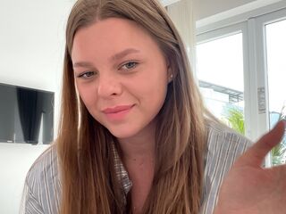 camwhore fingering pussy TeneshaQuinerly