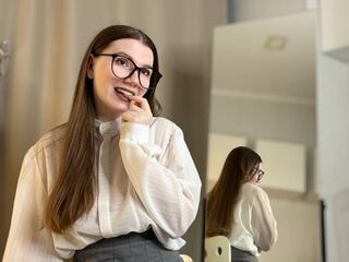 camwhore masturbating TerraTrinh