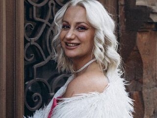 beautiful camgirl WilsonAvery